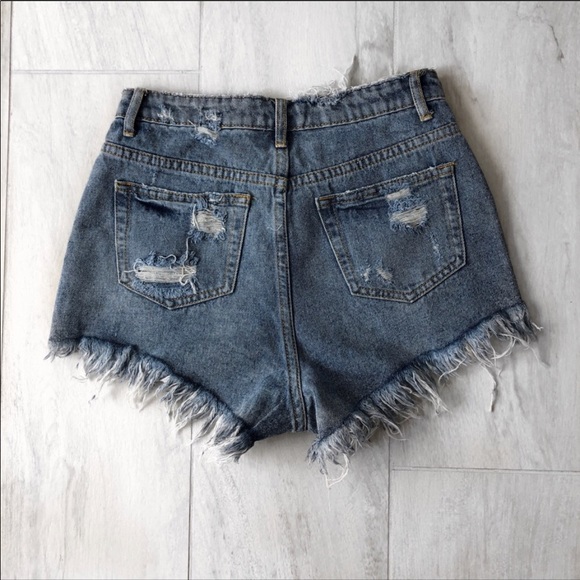 Cutoff shorts from @itselaine closet - Picture 4 of 5